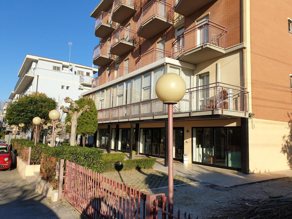 Hotel Paradiso Rimini Exterior photo